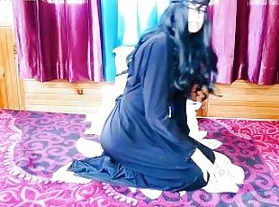 A Very Hot Exotic Arab - SUPER Flexible Will Make You Hard