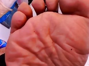 StonerSoles #5 - Feet CloseUp ASMR Scratching