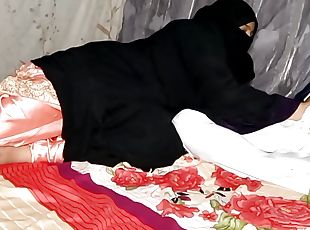 College Muslim hijab girlfriend ko Ghar la k choda. Unsuccessful anal , Hindi audio 