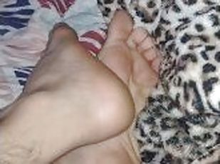I am feet lover and adictted