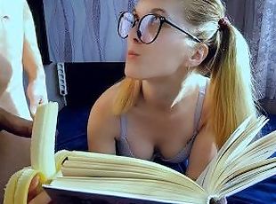 Student Mila Mur exchanged her studies for a blowjob
